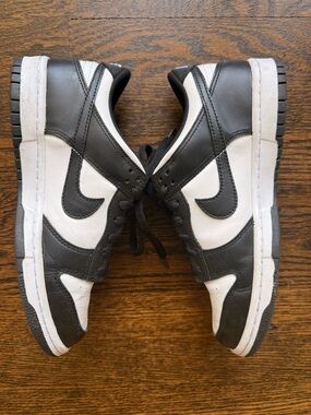 Nike Low-Top Sneakers in Black and White
